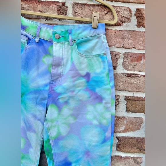 Urban Outfitters BDG Multi Floral Botanical Tie Dye High Waisted Cowboy Jeans - Picture 2 of 11
